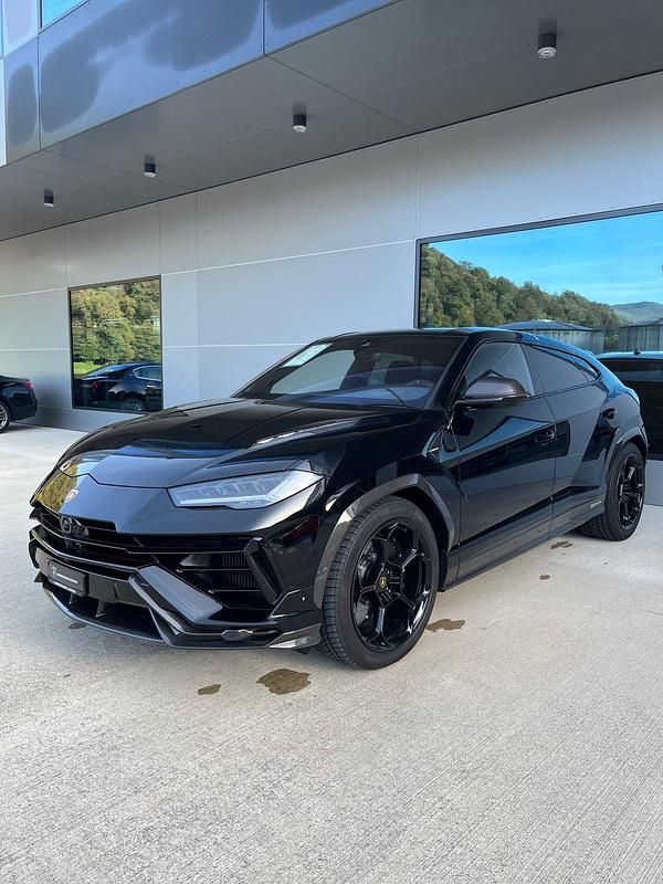 Gebraucht Lamborghini Urus 666 PS (489 kW) 2024 SUV