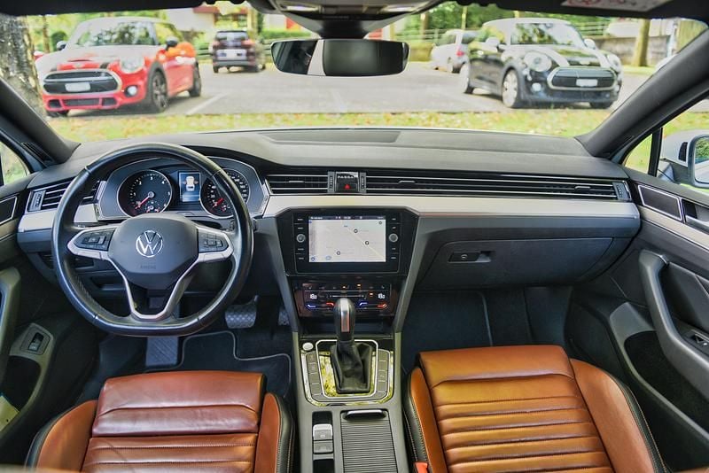 Gebraucht VW Passat Elegance 200 PS (147 kW) 2023 Kombi