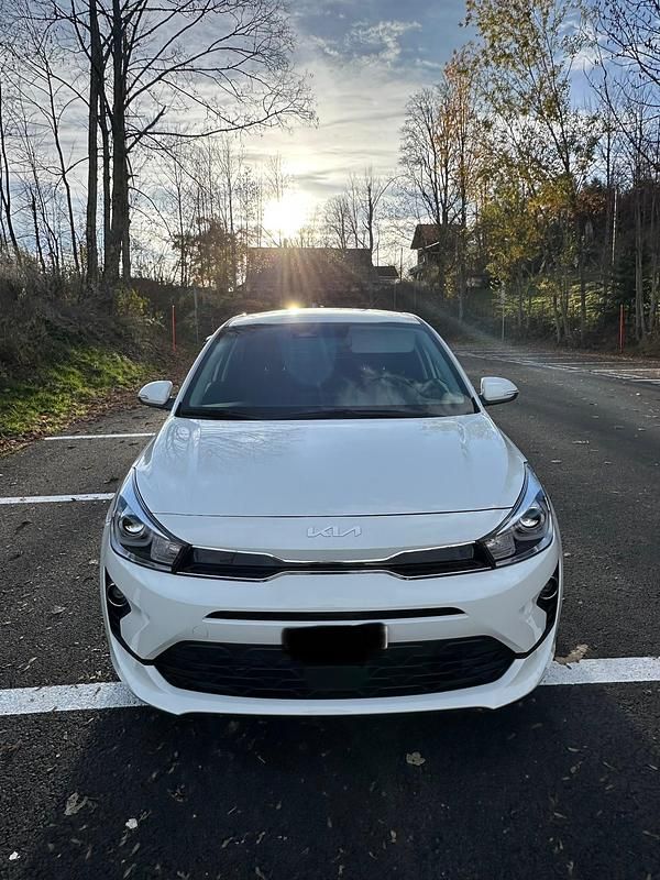 Gebraucht Kia Rio 100 PS (73 kW) 2023