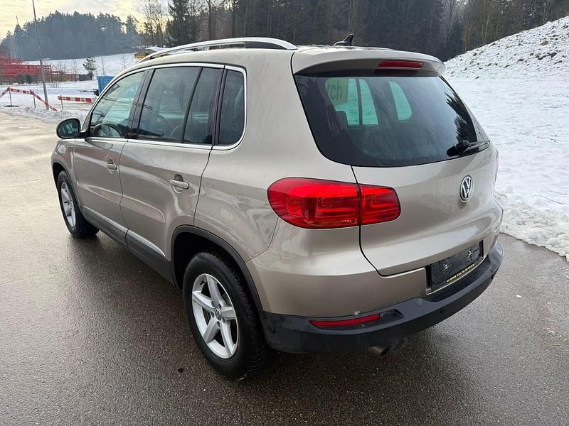 Gebraucht VW Tiguan Trendline 180 PS (132 kW) 2011 SUV