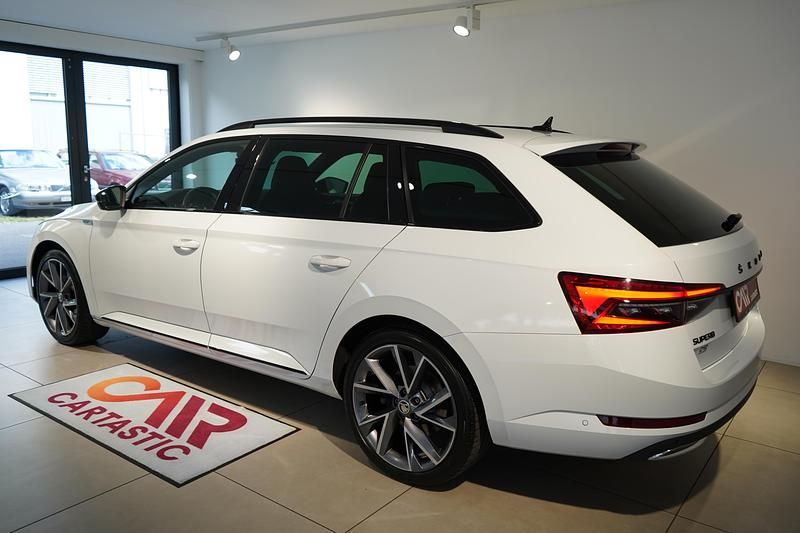 Gebraucht Skoda Superb SportLine 218 PS (160 kW) 2021 Weiss Kombi