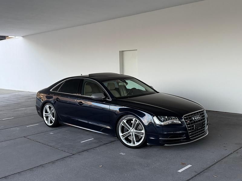 Gebraucht Audi S8 520 PS (382 kW) 2012 Limousine