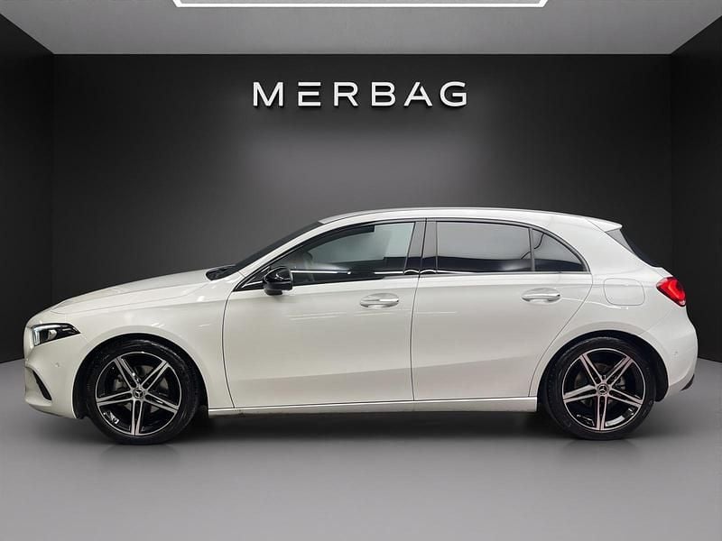 Gebraucht Mercedes A180 Night 136 PS (100 kW) 2023 Weiss Limousine