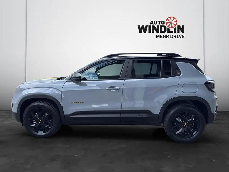 Neu Jeep Avenger North 145 PS (106 kW) 2026 Gray SUV