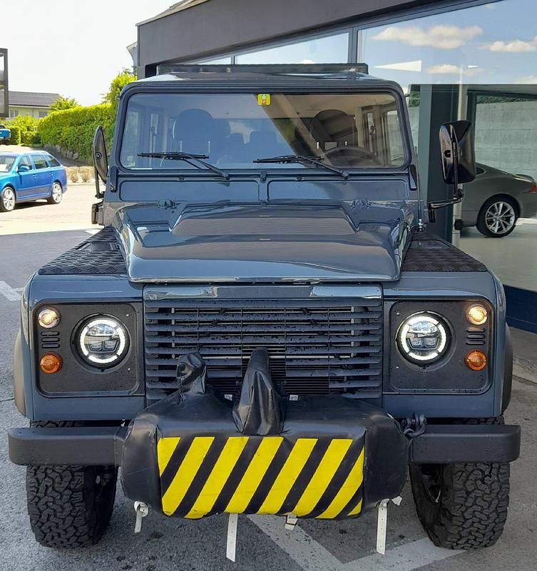 Gebraucht Land Rover Defender 122 PS (89 kW) 2009 Grau SUV