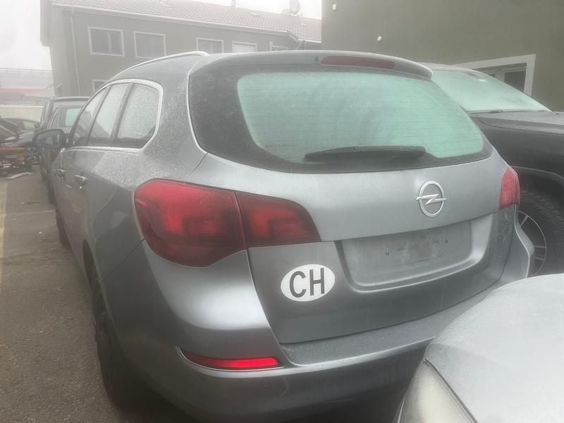 Gebraucht Opel Astra Cosmo 180 PS (132 kW) 2010