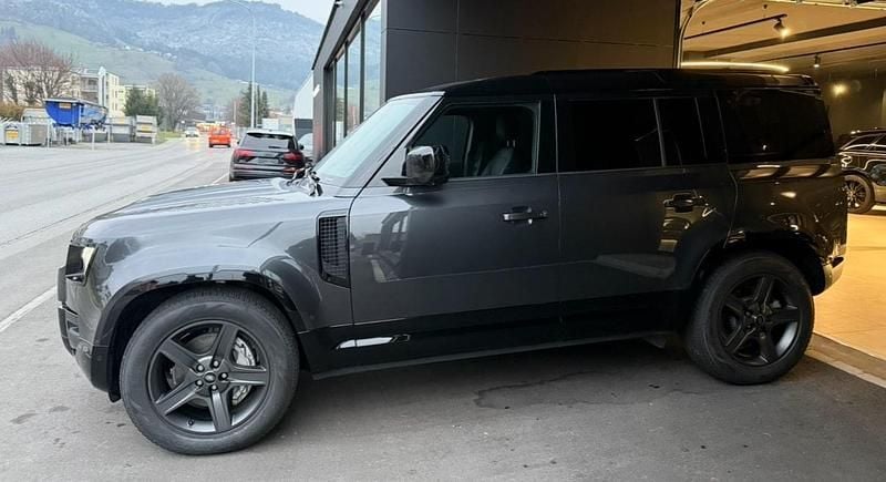 Gebraucht Land Rover Defender SE Dynamic 300 PS (220 kW) 2025 SUV