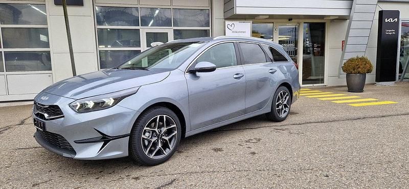 Gebraucht Kia Ceed Sportswagon GT-Line 140 PS (102 kW) 2025 Silber Kombi