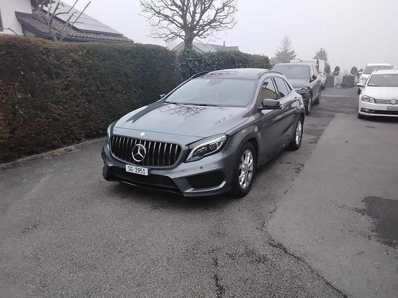 Gebraucht 2014 Mercedes GLA220 AMG line SUV | CHF 14’900 - Bild 1/4