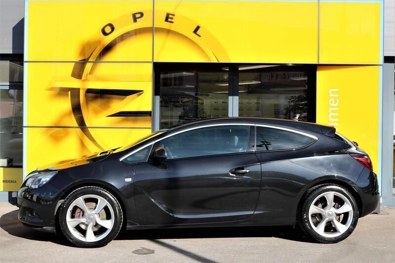 Gebraucht Opel Astra GTC Sport 180 PS (132 kW) 2013 Schwarz Limousine