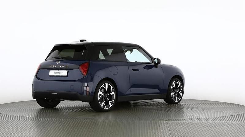 Gebraucht Mini Cooper SE 160 kW (218 PS) 2025 Blau Kleinwagen