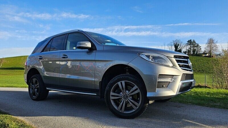 Gebraucht Mercedes ML350 258 PS (189 kW) 2012 SUV