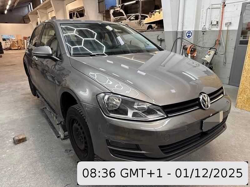 Gebraucht VW Golf Comfortline 122 PS (89 kW) 2013 Limousine