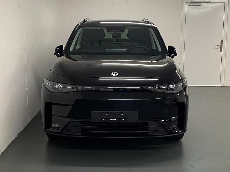 Neu Leapmotor C10 215 PS (158 kW) 2025 Schwarz SUV