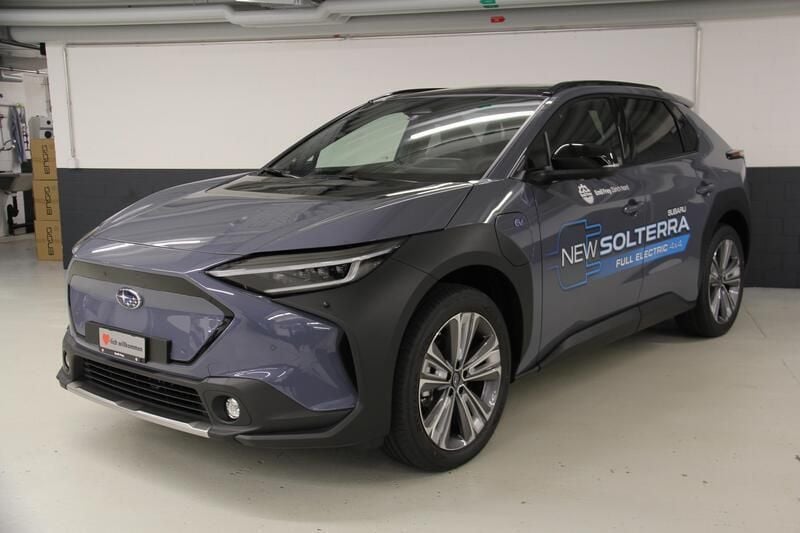 Gebraucht Subaru Solterra 160 kW (218 PS) 2022 Grau SUV