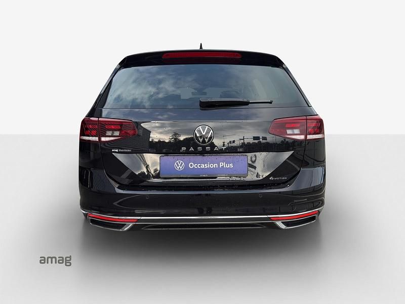 Gebraucht VW Passat Elegance 200 PS (147 kW) 2022 Deepblack perleffekt Kombi