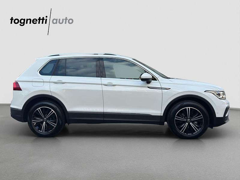 Gebraucht VW Tiguan Life 150 PS (110 kW) 2021 Weiss SUV