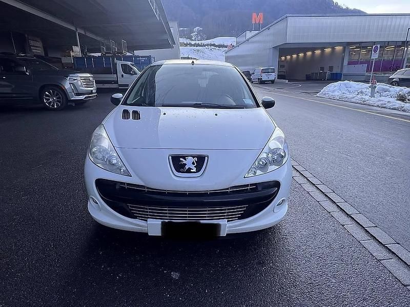 Gebraucht Peugeot 206+ 75 PS (55 kW) 2011 Kleinwagen