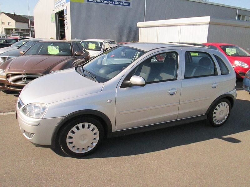 Gebraucht Opel Corsa 80 PS (58 kW) 2006 Silber, met. Kleinwagen