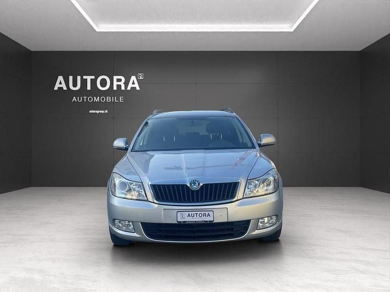 Gebraucht Skoda Octavia Elegance 122 PS (89 kW) 2013 Kombi