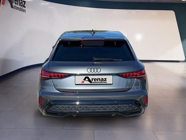 Neu Audi A3 Attraction 150 PS (110 kW) 2026 Grau Limousine