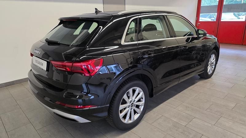 Gebraucht Audi Q3 Attraction 150 PS (110 kW) 2023 Schwarz SUV