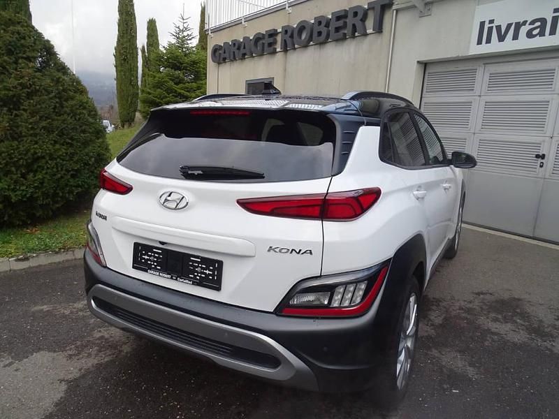 Gebraucht Hyundai Kona 141 PS (103 kW) 2023 Weiss SUV