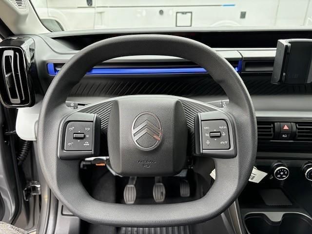 Neu Citroën C3 100 PS (73 kW) 2025 Grau Limousine