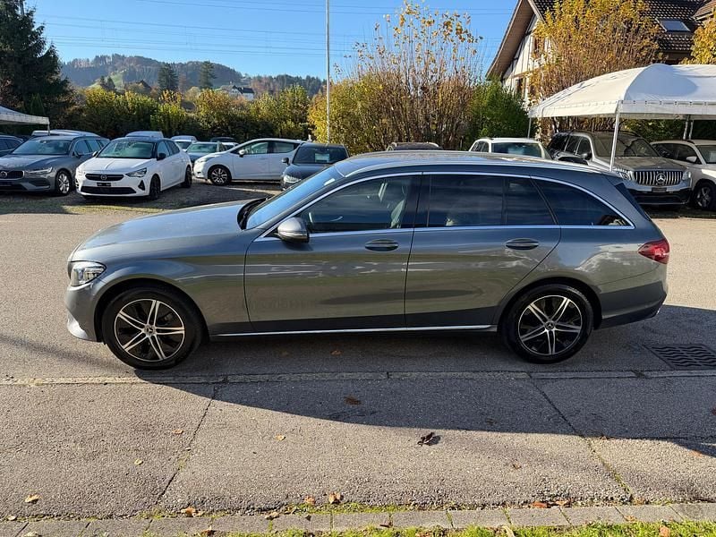Gebraucht Mercedes C220 Avantgarde 194 PS (142 kW) 2021
