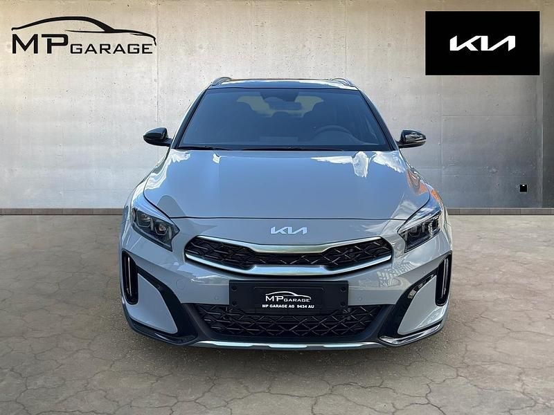 Neu Kia XCeed 180 PS (132 kW) 2025 Grau SUV