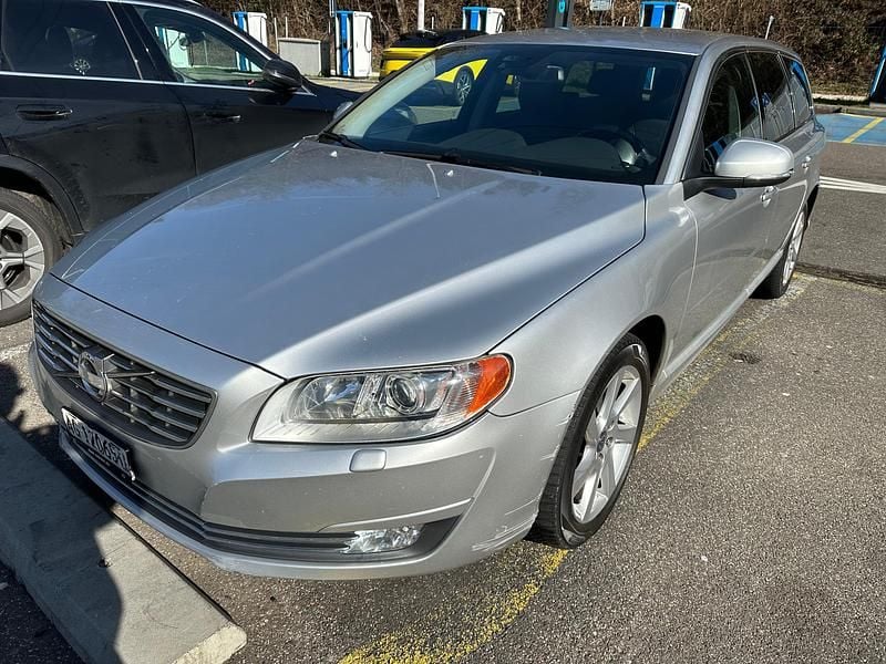 Gebraucht Volvo V70 Summum 215 PS (158 kW) 2014 Kombi
