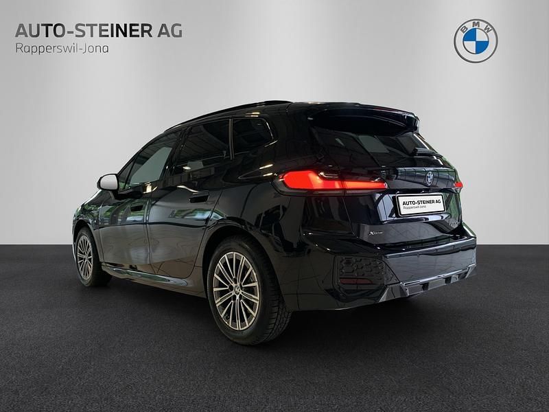 Gebraucht BMW 230e Active Tourer M Sport 326 PS (239 kW) 2024 Schwarz Van / Kleinbus