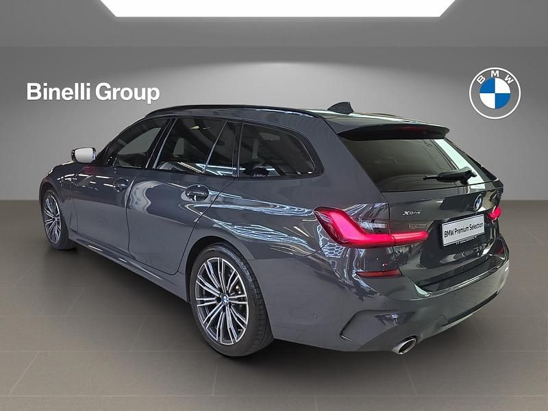 Gebraucht BMW 330e M Sport 292 PS (214 kW) 2021 Grau Kombi