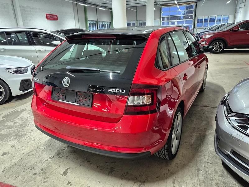Gebraucht Skoda Rapid Elegance 105 PS (77 kW) 2014 Kleinwagen