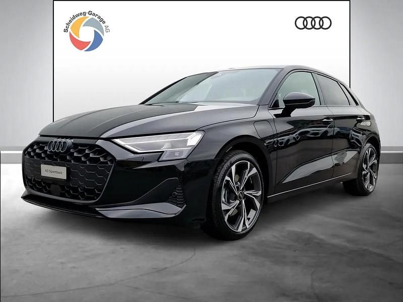 Schwarz Neu 2025 Audi A3 Sportback e-tron Advanced Kleinwagen | CHF 49’750 (Superpreis) - Bild 1/4