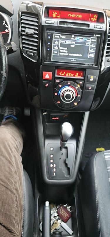 Gebraucht Kia Venga 125 PS (91 kW) 2010 Kleinwagen