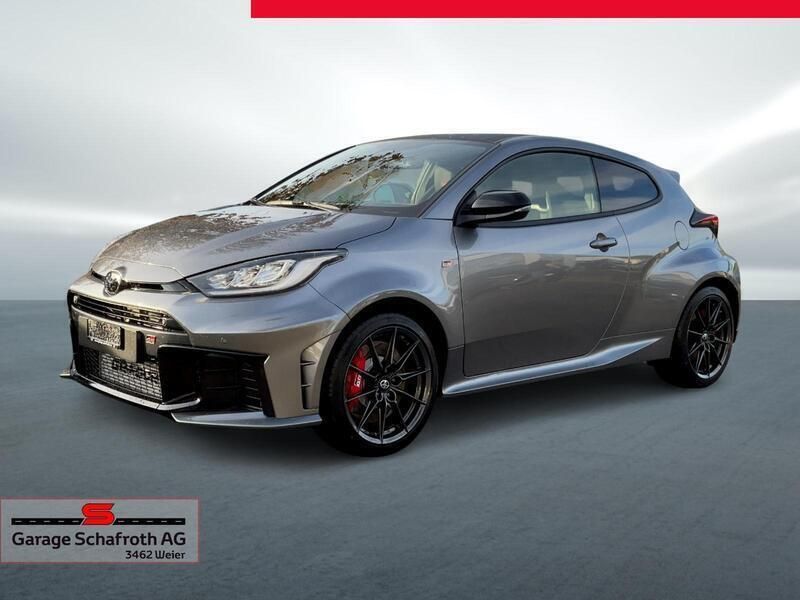 Grau Gebraucht 2024 Toyota Yaris Sport Limousine | CHF 55’670 - Bild 1/4