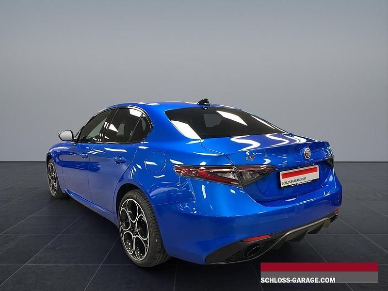 Neu Alfa Romeo Giulia Premium 280 PS (205 kW) 2025 Blau Limousine