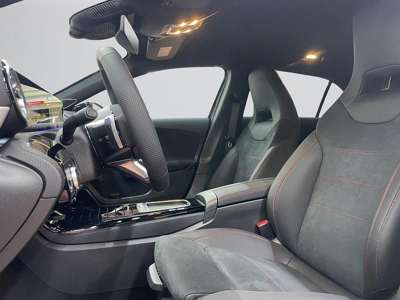 Neu Mercedes A200 AMG line 218 PS (160 kW) 2025 Schwarz Limousine