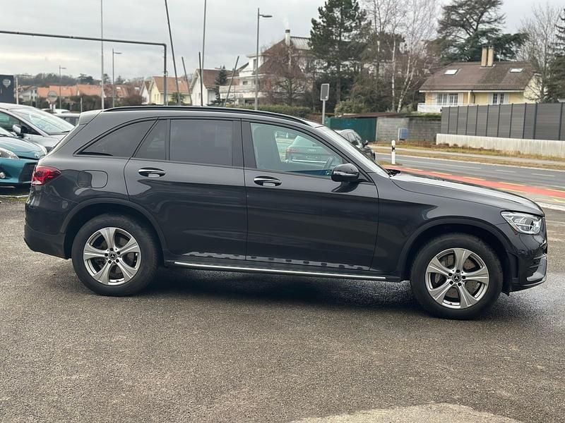 Gebraucht Mercedes GLC300e AMG line Plus 306 PS (225 kW) 2022