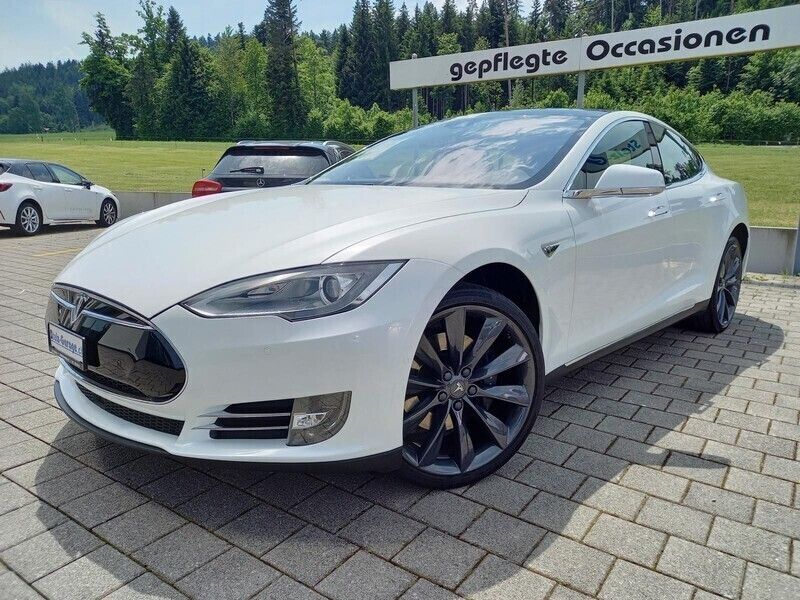 Gebraucht 2015 Tesla Model S Kleinwagen | CHF 15’900 (Superpreis) - Bild 1/4