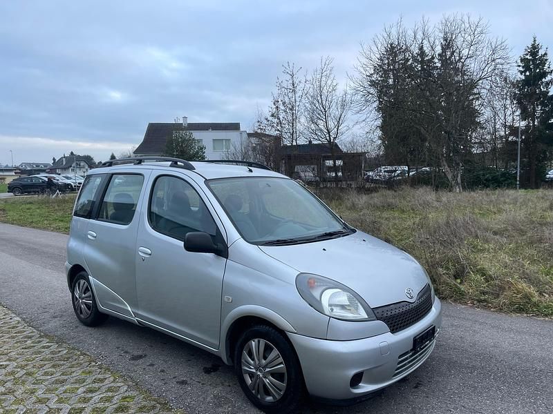Gebraucht 2001 Toyota Yaris Sol Kombi | CHF 3’900 (Fairer Preis) - Bild 1/4