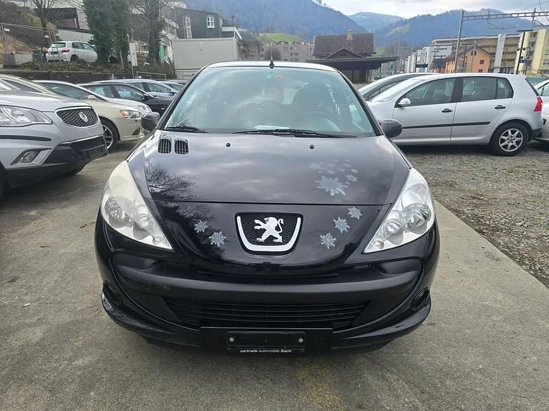 Gebraucht Peugeot 206+ 75 PS (55 kW) 2010 Kleinwagen