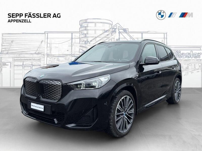 Schwarz Gebraucht 2024 BMW iX1 M Sport SUV | CHF 55’500 - Bild 1/4