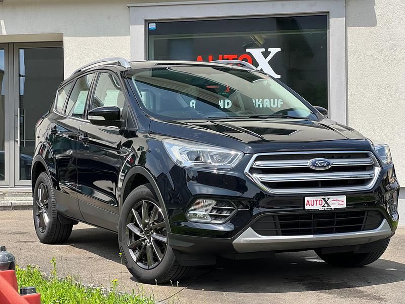 Gebraucht Ford Kuga Titanium 150 PS (110 kW) 2019 SUV