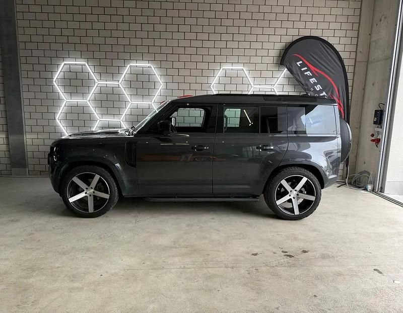 Gebraucht Land Rover Defender SE 249 PS (183 kW) 2026 Gray SUV