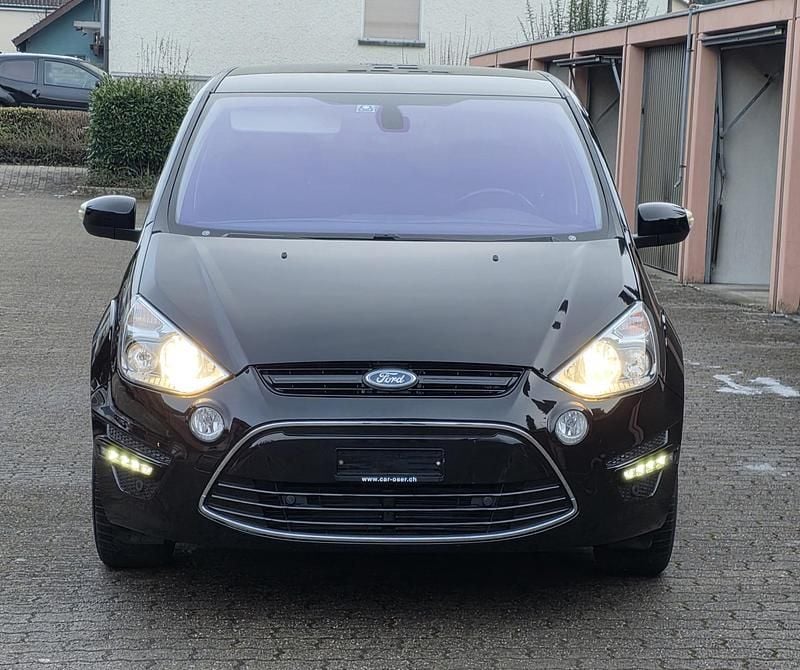 Gebraucht Ford S-MAX S 140 PS (102 kW) 2014 Van / Kleinbus