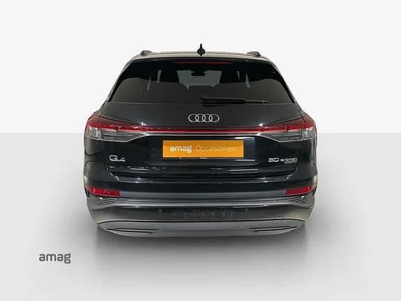 Gebraucht Audi Q4 e-tron Basis 219 kW (299 PS) 2021 Mythosschwarz metallic SUV