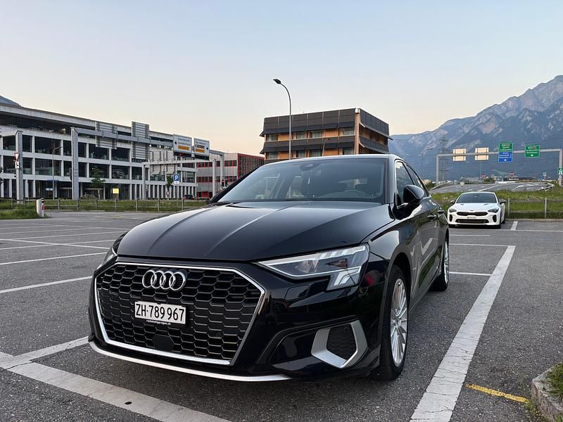 Gebraucht Audi A3 Sportback e-tron Attraction 150 PS (110 kW) 2023 Kleinwagen