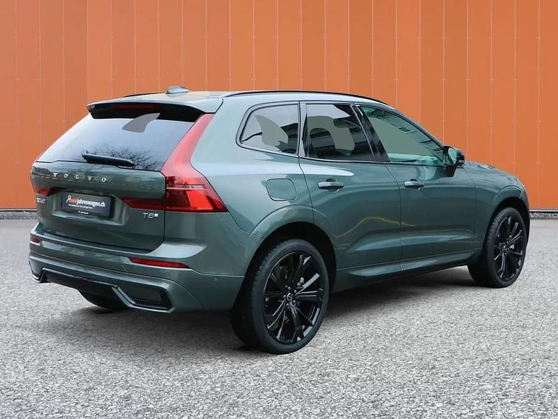Neu Volvo XC60 Plus 455 PS (334 kW) 2026 Grün SUV